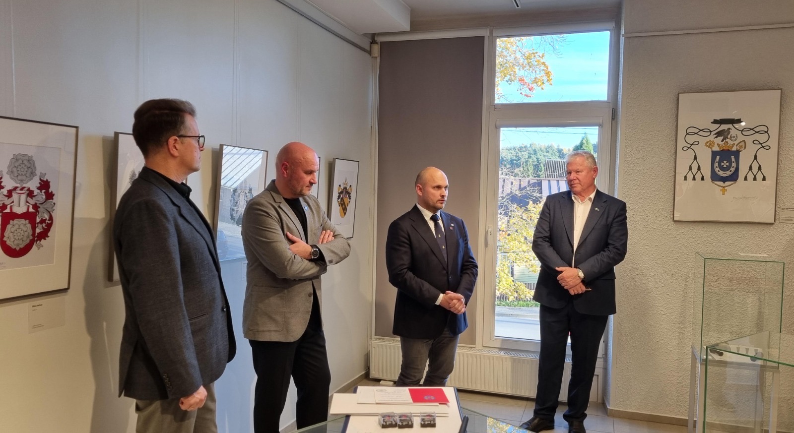 Tarptautinė heraldikos paroda atidaryta Anykščiuose