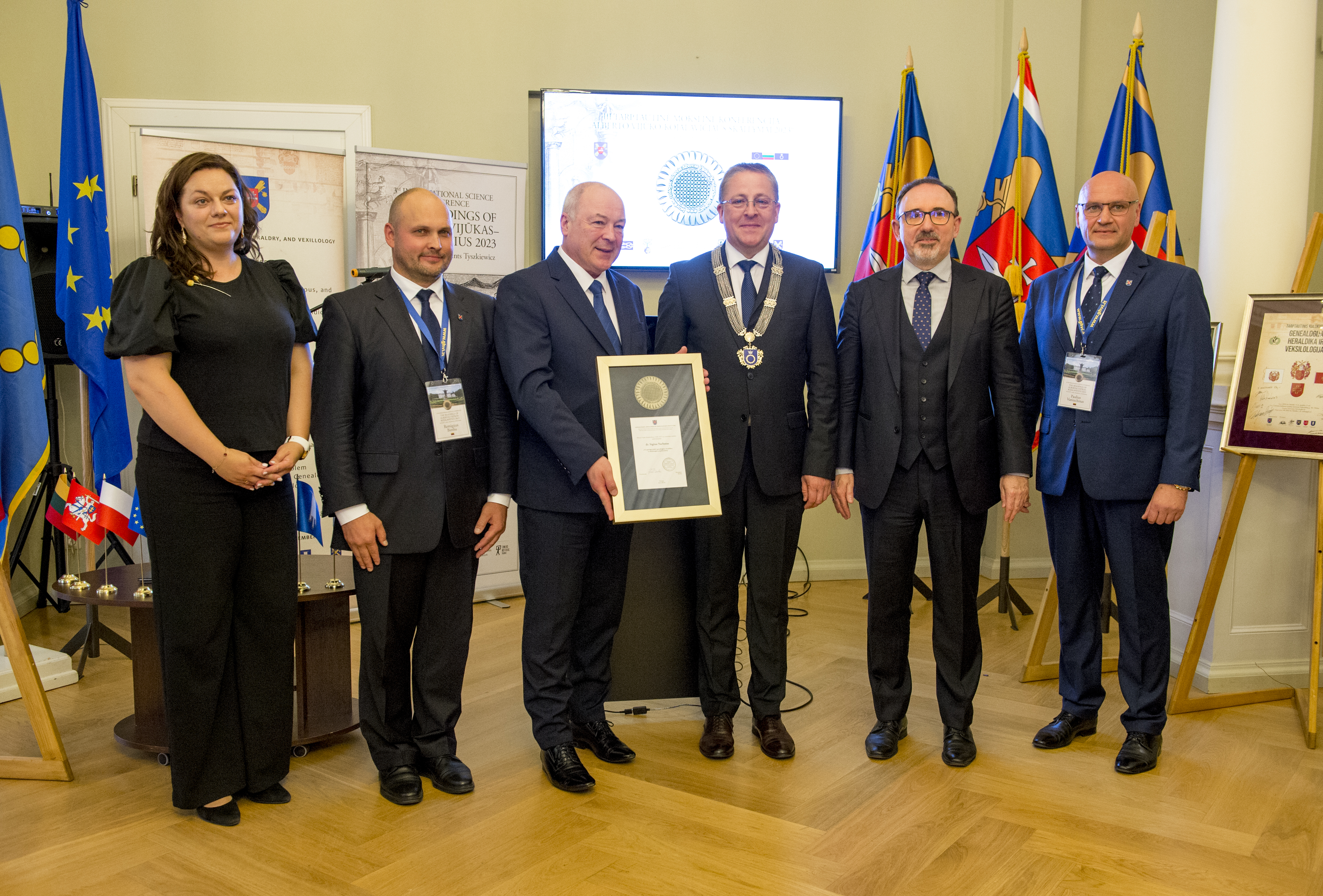 Įteiktas Alberto Vijūko-Kojalavičiaus atminimo medalis ir premija