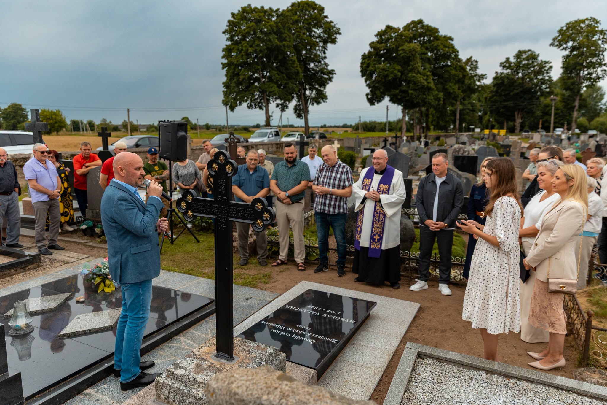 Motiejaus_Valančiaus_tėvo_Mykolo_kapas_Paulius_Vaniuchinas